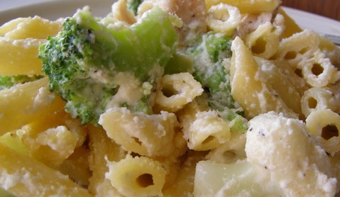 chicken and broccoli spaghetti casserole